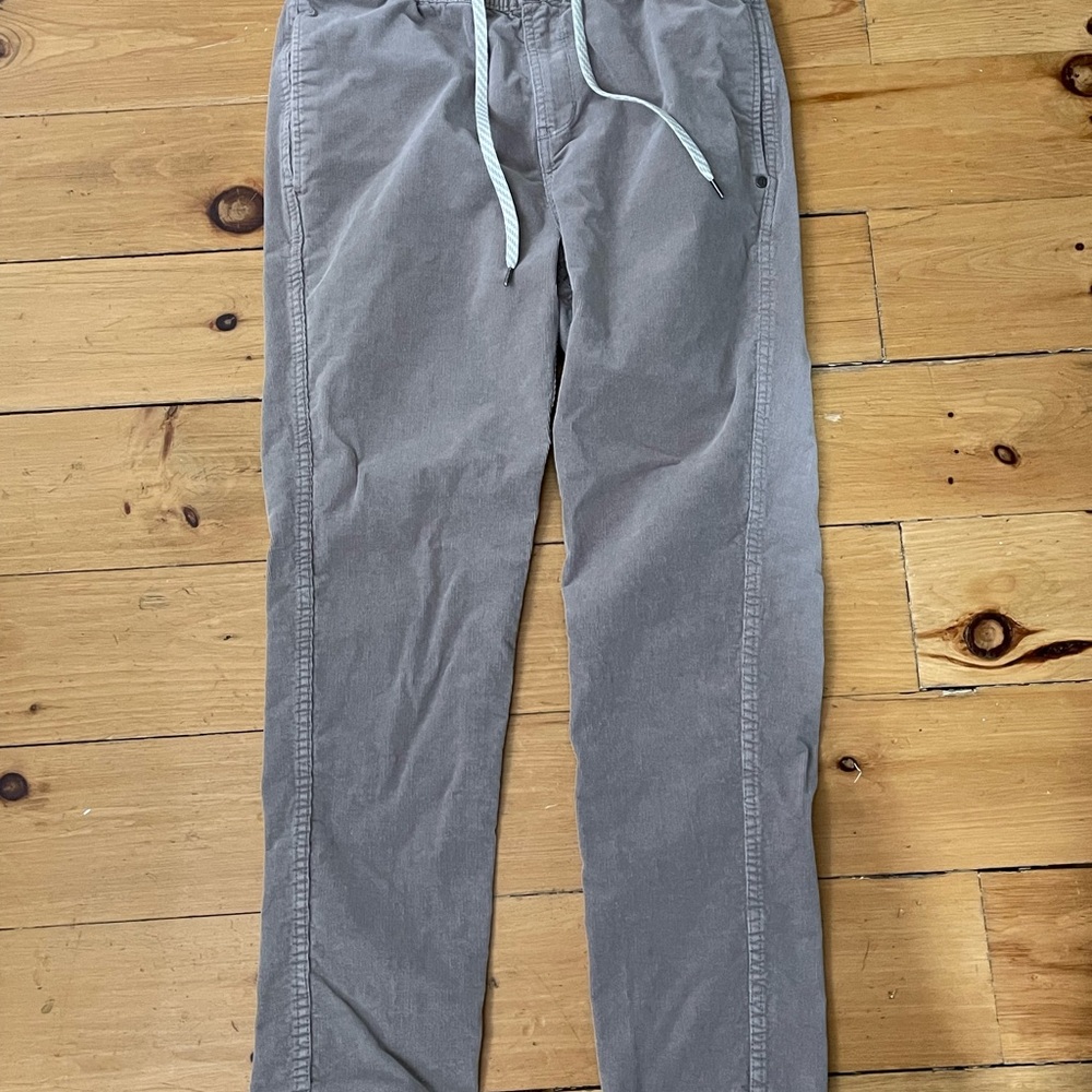 Vuori Men's Taupe Joggers